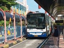 1746464865222-bus-transjakarta-1746419978574_43