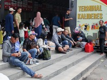 1748970397707-arus-mudik-idul-adha-mulai-terasa-di-terminal-kalideres-1748931700174_43