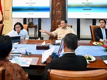 1748970400899-suasana-rapat-paket-stimulus-ekonomi-di-istana-1748949383651_43