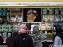 1749661601599-belanja-hemat-di-pasar-murah-koja-1749635263786_43