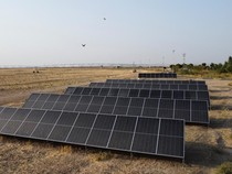 1754413526331-energi-surya-kian-diminati-warga-mosul-di-tengah-krisis-listrik-1754377838981_43