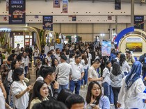 1755883530574-pengunjung-padati-bca-expo-2025-di-ice-bsd-1755858743693_43