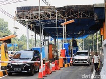 1757525369445-7-gerbang-tol-dalam-kota-sudah-kembali-beroperasi-1757496912061_43