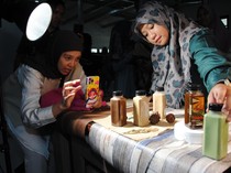 1760678789747-umkm-bogor-naik-kelas-pemkot-gelar-pelatihan-foto-produk-di-era-digital-1760615833137_43
