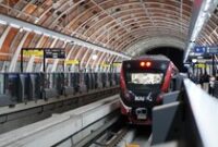 1761369677825-ramainya-penumpang-lrt-jabodebek-saat-pergantian-tahun-1_43