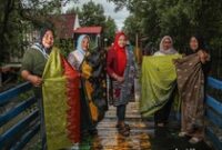 1761391765892-dari-bakau-jadi-batik-inovasi-hijau-warga-pantai-sejarah-1761370931140_43