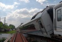1761413355958-kereta-purwojaya-anjlok-1761387108815_43