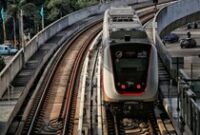 1761477842417-warga-serbu-lrt-jakarta-hari-ini-tarifnya-cuma-rp1-1758079881124_43