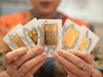 1761629098099-harga-emas-antam-tembus-rekor-tertinggi-sentuh-rp238-juta-per-gram-1760532607071_43