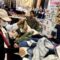 1761629601885-ada-tidaknya-tiktok-shop-pasar-thrift-senen-tetap-ramai-4_43