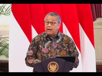 1761672227943-gubernur-bank-indonesia-bi-perry-warjiyo_43