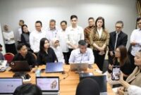 1761737204630-menteri-ketenagakerjaan-yassierli-meninjau-pelaksanaan-program-magang-nasional-2025-bagi-lulusan-baru-perguruan-tinggi-di-grah-1761648149627_43