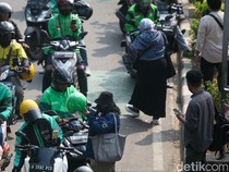 1761758975099-laporkan-kejahatan-ojol-bisa-dapat-rp-500-ribu-dari-polisi-1759307710431_43