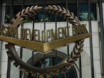 1761888941245-adb-prospek-ekonomi-asia-ditopang-pertumbuhan-kuat-cina-dan-india_43