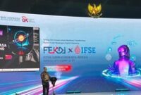 1761996090696-kepala-eksekutif-pengawas-inovasi-teknologi-sektor-keuangan-aset-keuangan-digital-dan-aset-kripto-ojk-hasan-fawzi-1761988905922_43