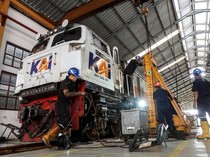 1761996322673-intip-lokomotif-jalani-perawatan-rutin-demi-keselamatan-dan-kenyamanan-1761911973438_43