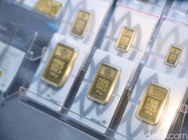 1762147794347-harga-emas-terjun-bebas-pasar-cikini-langsung-diserbu-pembeli-1761123863094_43