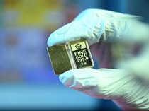 1762234219853-emas-batangan-antam-1741163144220_43