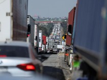 1762276871696-arus-logistik-meksiko-lumpuh-imbas-sopir-blokade-jalan-tol-1762240500588_43