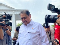 1762342237128-airlangga-dipanggil-ke-istana-1757403879053_43