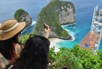 1762406844655-proyek-lift-pantai-kelingking-dihentikan-sementara-diduga-langgar-aturan-tata-ruang-1762344341317_43