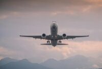 1762407072448-ilustrasi-pesawat_43