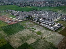 1762428398542-upaya-pemerintah-atasi-alih-fungsi-lahan-sawah-1762406356876_43