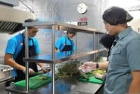 1762449960091-satuan-pelayanan-pemenuhan-gizi-sppg-cinere-depok-membolehkan-siswa-memilih-menu-makan-bergizi-gratis-mbg-sesuai-angka-kecukup-1759743825164_43