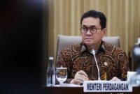 1762450046346-rapat-kerja-mendag-dengan-komisi-vi-dpr_43