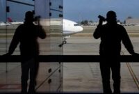 1762601257488-imbas-shutdown-pemerintah-ribuan-penumpang-tertahan-di-bandara-bandara-utama-as-1762527418527_43