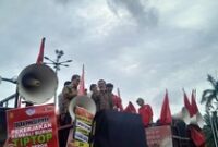 1762687893566-bam-dpr-temui-demo-buruh-1762427428281_43