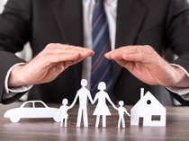 1762709038323-ilustrasi-asuransi_43