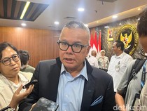 1762968500476-ketua-bidang-diplomasi-dan-komunikasi-satuan-tugas-satgas-penanganan-kerawanan-bahaya-radiasi-radionuklida-cs-137-bara-krishna-1762938735462_43