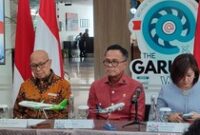 1763054632316-chief-operating-officer-coo-danantara-dony-oskaria-1763025878085_43