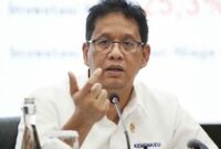 1763184312261-gaya-menkeu-purbaya-pimpin-konferensi-pers-apbn-kita-1758529123207_43