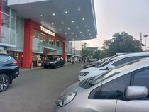 1763270867373-transmart-full-day-sale-di-transmart-cempaka-putih-3_43