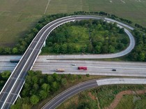 1763400327745-sepi-kendaraan-21-badan-usaha-jalan-tol-masih-merugi-1758799220465_43