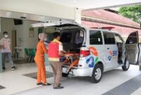 1763443563093-perkuat-infrastruktur-kesehatan-bri-peduli-salurkan-ratusan-unit-ambulans-1763440330013_43