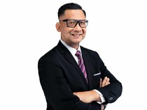 1763443928192-ayi-subarna-sebagai-direktur-pengganti-direktur-utama-bjb-1763434314954_43