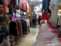 1763615165399-pusat-thrifting-anak-gaul-jakarta-itu-bernama-pasar-senen-3_43