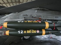 1763615168790-bumn-pertahanan-bikin-bom-baru-bakal-dipakai-pesawat-tni-au-1763599756049_43