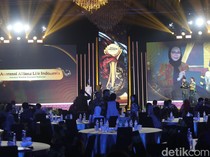 1764068711194-momen-penghargaan-anugerah-inovasi-bisnis-teknologi-dan-layanan-konsumen-1764063997128_43