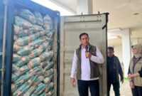 1764219933916-direktur-utama-perum-bulog-ahmad-rizal-ramdhani-1764217874713_43