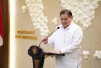 1764263120621-menteri-koordinator-bidang-perekonomian-airlangga-hartarto_43