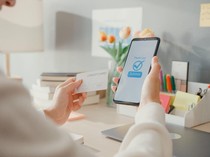 1764327931697-ilustrasi-dompet-digital-1764327322681_43