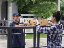 1764565557196-3-strategi-penjual-antisipasi-lonjakan-pesanan-jelang-harbolnas-1212-1764561016322_43