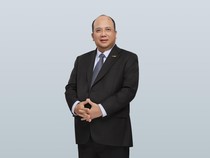 1764673540657-direktur-utama-bank-mandiri-riduan-1764665782677_43