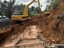 1764673555568-proses-pembukaan-jalan-tarutung-sibolga-yang-terputus-akibat-longsor-dok-istimewa-1764561316970_43