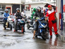 1764695129272-mulai-desember-tarif-bbm-non-subsidi-naik-di-seluruh-indonesia-1764685319360_43