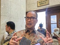 1764695131911-menteri-perindustrian-agus-gumiwang-1756906786139_43